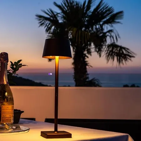 Oda ve Kahvaltı Terrazza Sul Mare 4*
