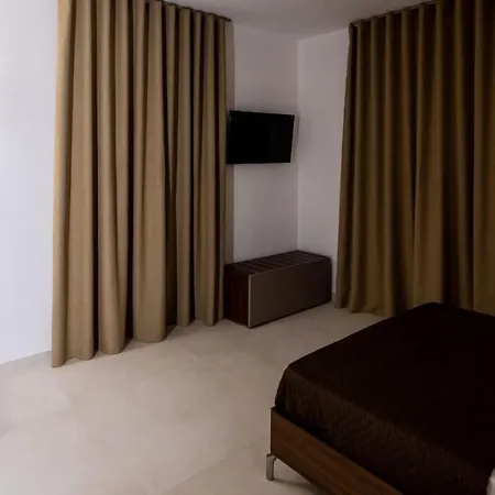 Oda ve Kahvaltı Terrazza Sul Mare 4*